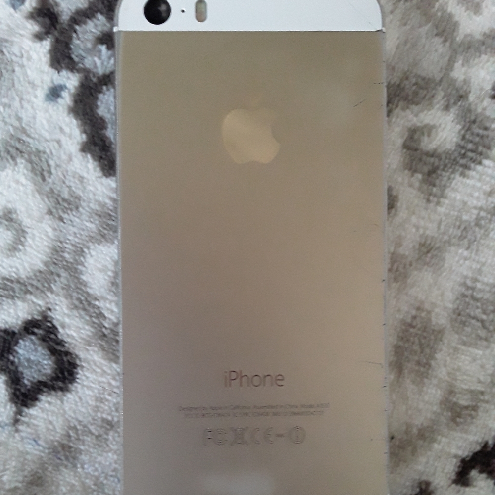 Iphone - Picture 3 of 3